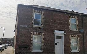 Family Home Near City Centre - New King Bed!
